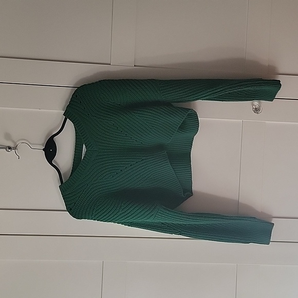 ❄️3/$25 SEVEN SISTERS Emerald Green Cropped Knit Sweater - Picture 1 of 6